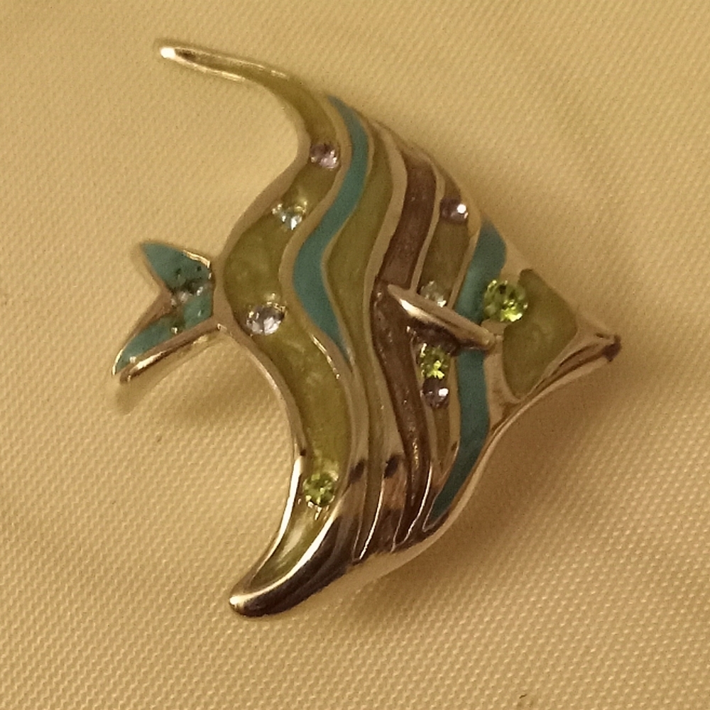 Angelfish Brooch Enamel on Silvertone with Rhinestones Lapel Pin